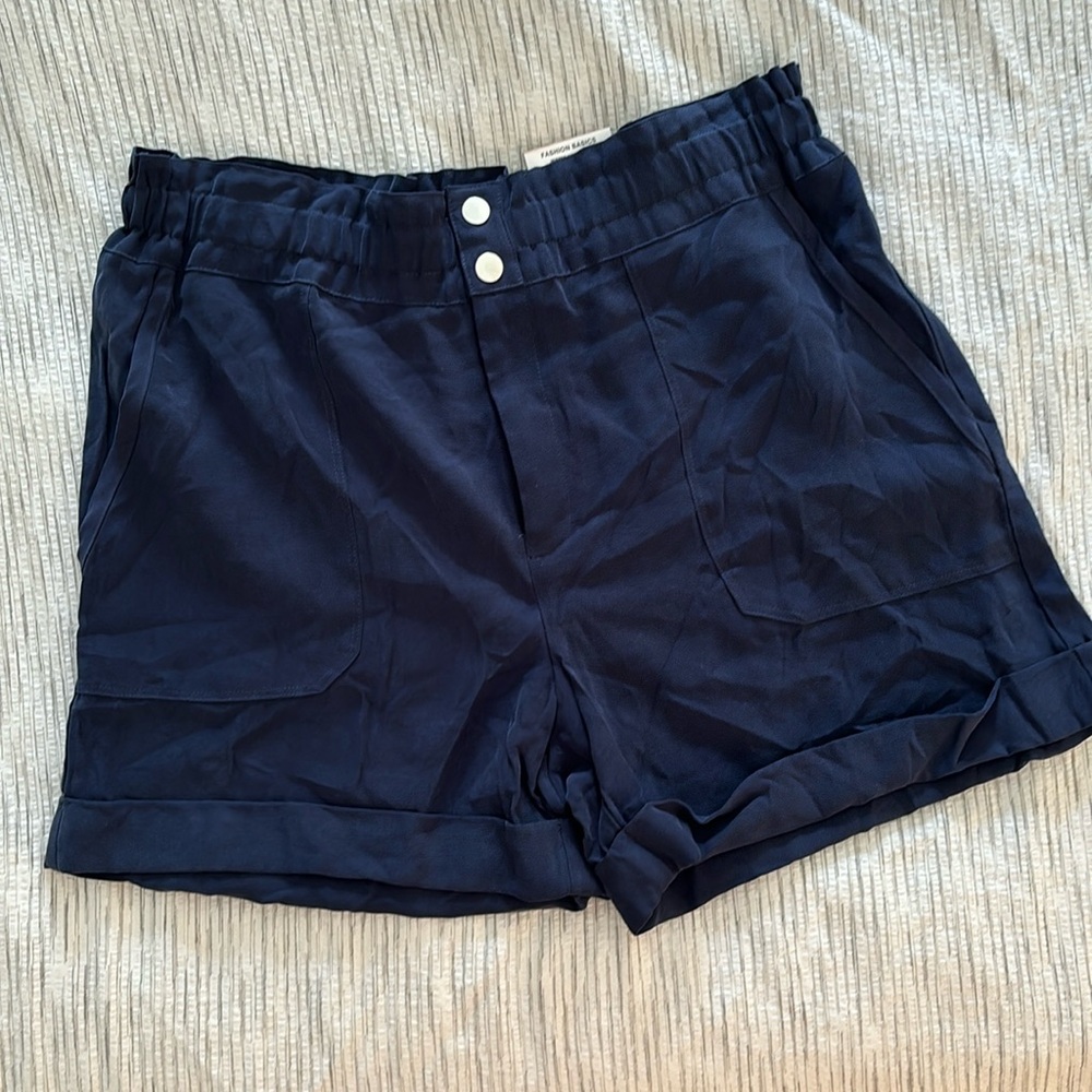 NWT INC International Concepts High Rise Relaxed Fit Cuffed Shorts